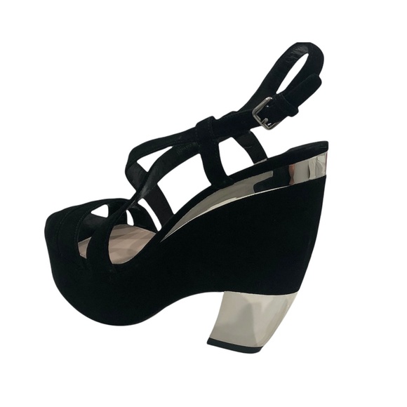 MIU MIU BLACK SUEDE AND MIRROR PLATFORM SANDALS - Picture 8 of 16